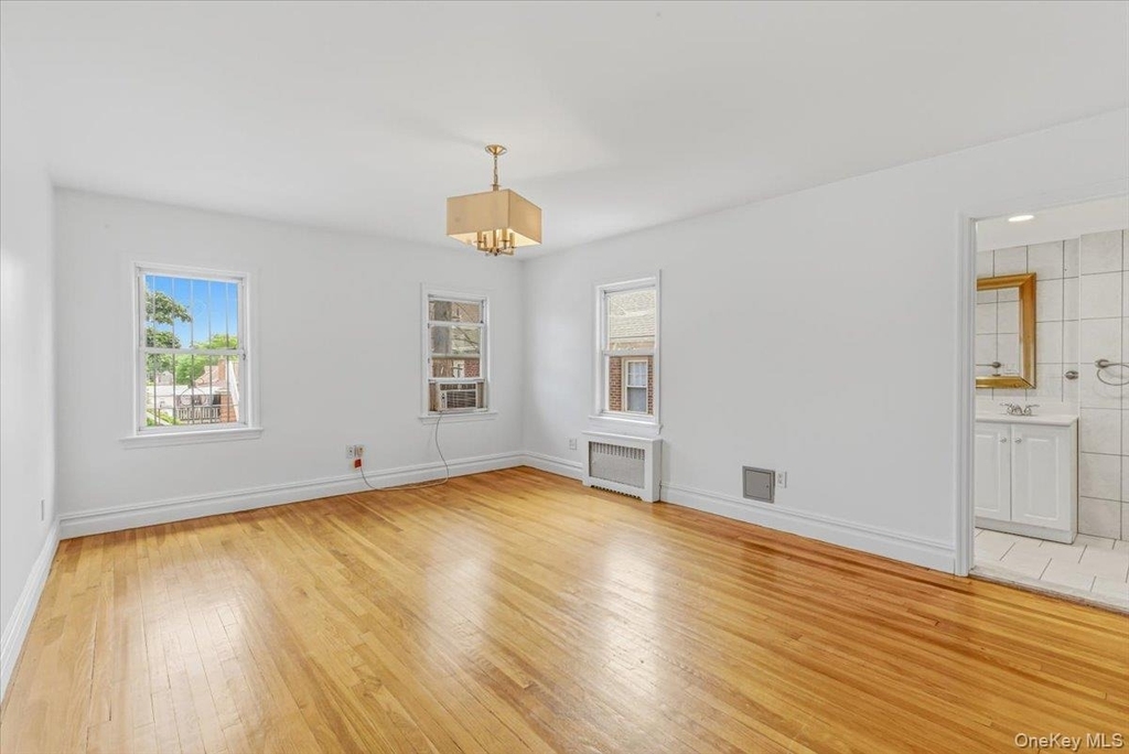 207-10 42nd Avenue - Photo 9