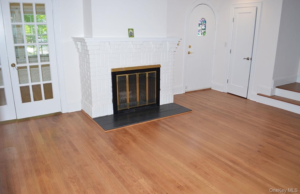 53 Ogden Avenue - Photo 1