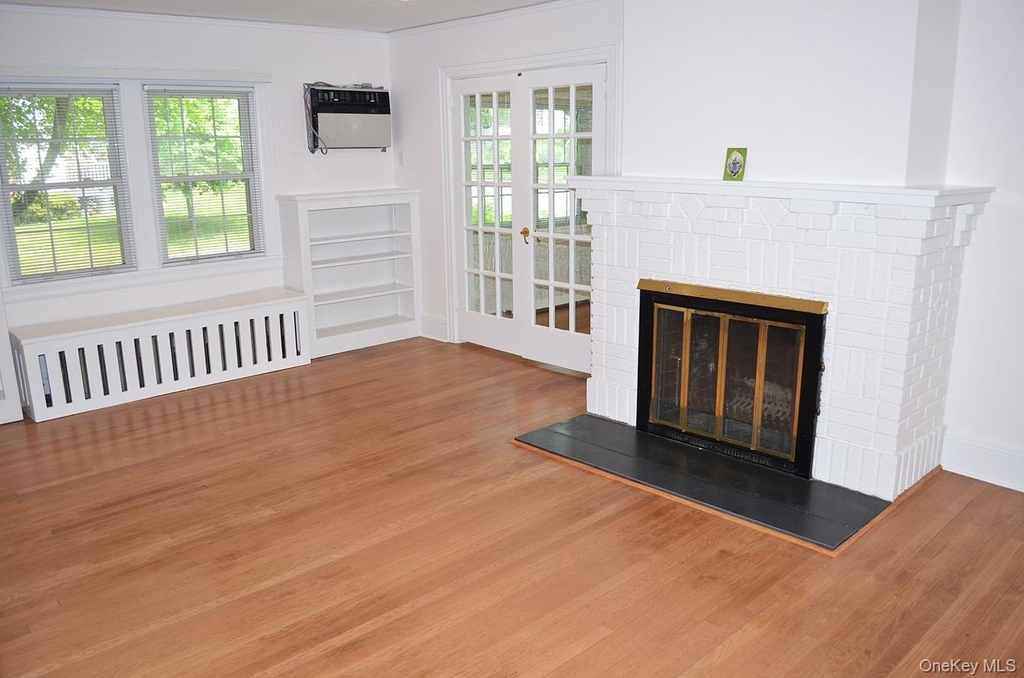 53 Ogden Avenue - Photo 2