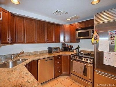 100 Cuttermill Road - Photo 8