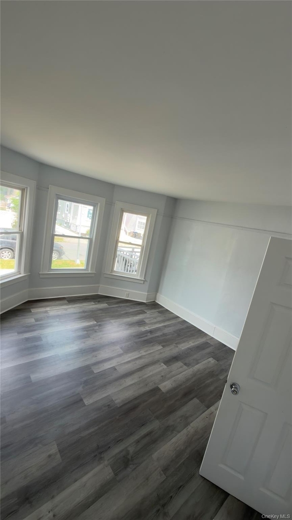 21 Hoffman Avenue - Photo 1