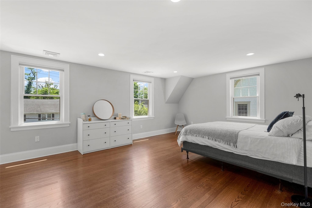 22 Vanderburgh Avenue - Photo 16