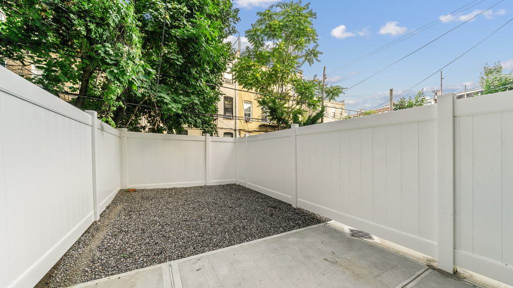 284 Suydam St 11237 - Photo 4