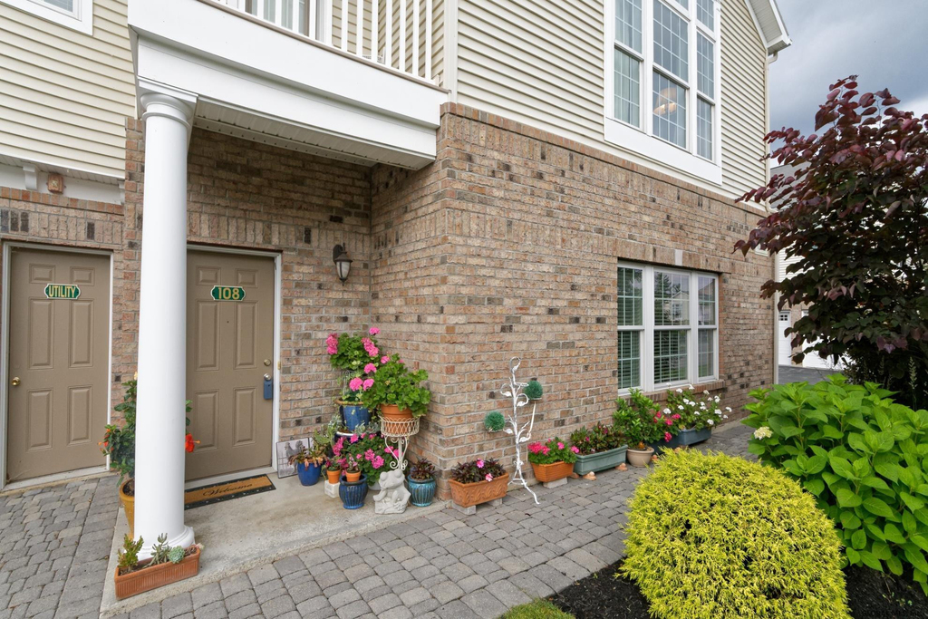 108 Vly Pointe Drive - Photo 3