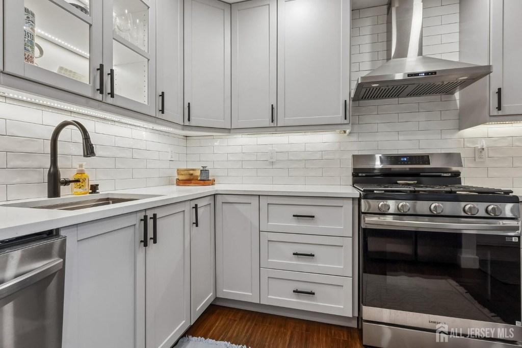 12 Clay Street - Photo 2