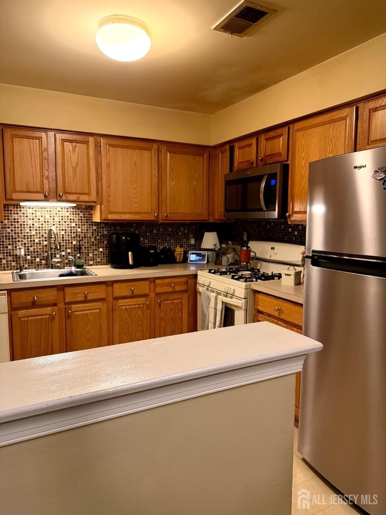 1216 Dogwood Court - Photo 4