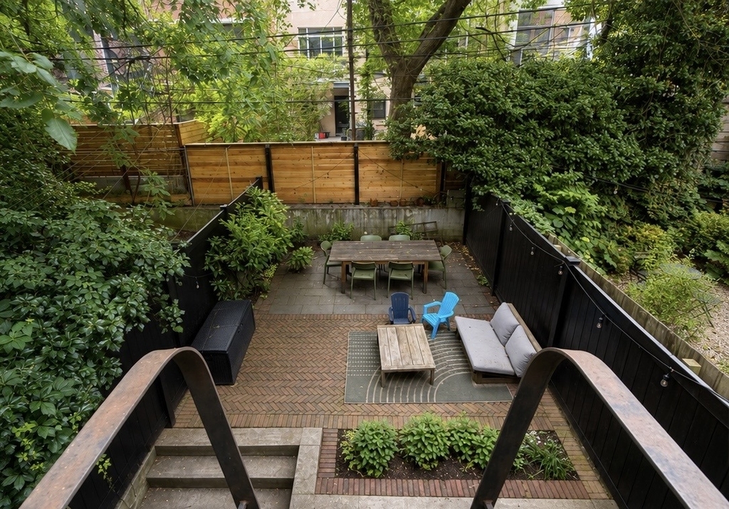 386 Sackett Street - Photo 18