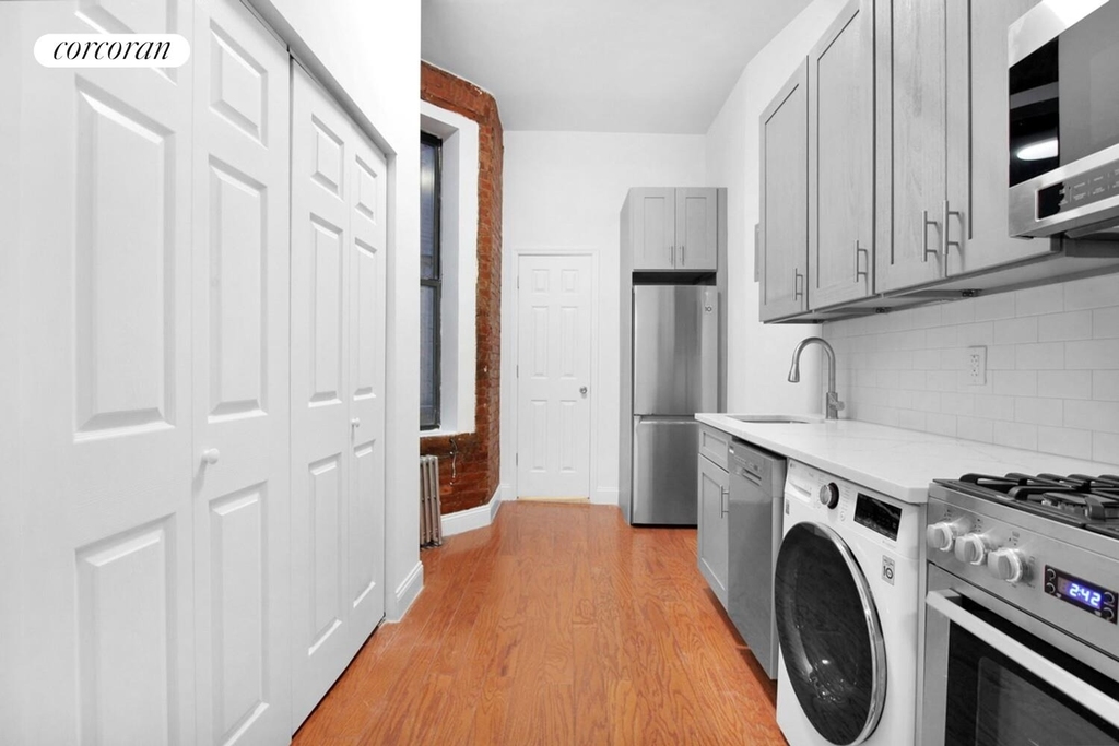 315 E 89th Street - Photo 2