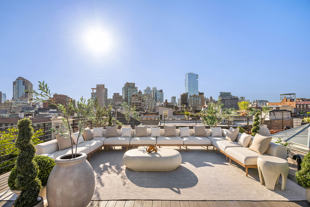 457 Broome Street - Photo 1