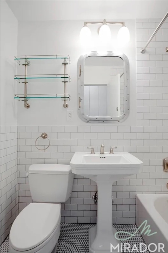 65 4th Avenue - Photo 3