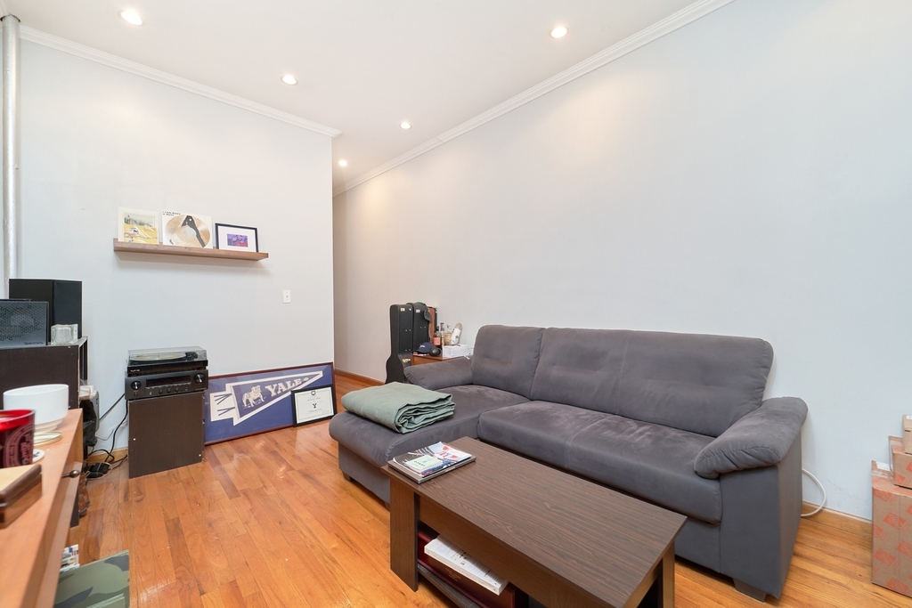 798 9th Avenue - Photo 0