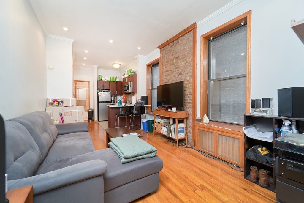 798 9th Avenue - Photo 4