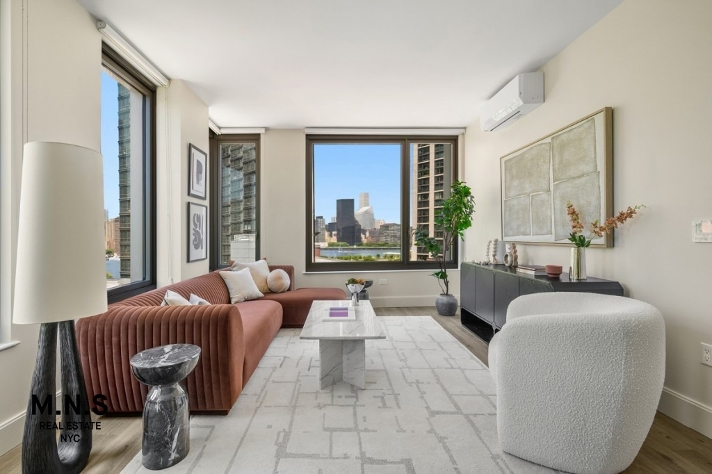 65 Dupont Street - Photo 0
