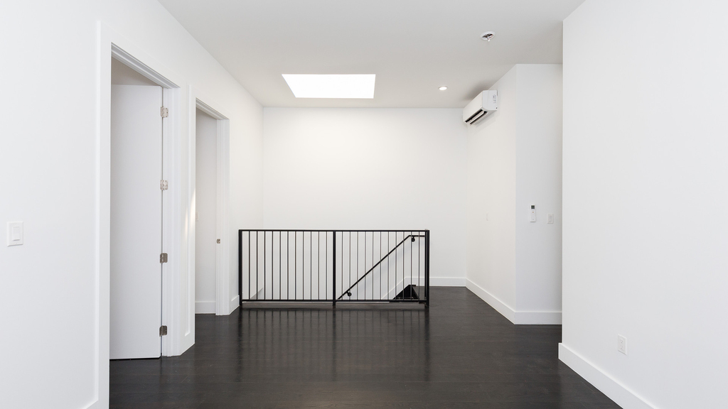 1446 Flatbush Ave - Photo 10