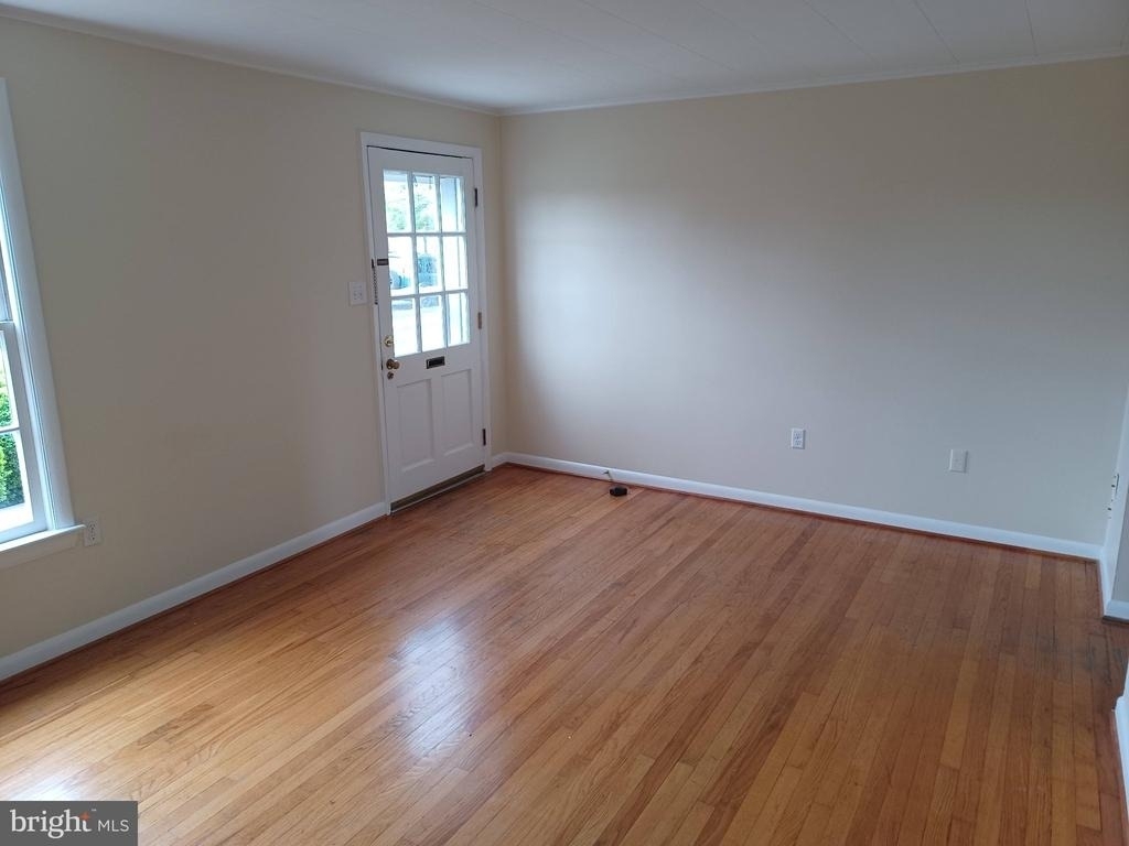 222 E Whitlock Avenue - Photo 2