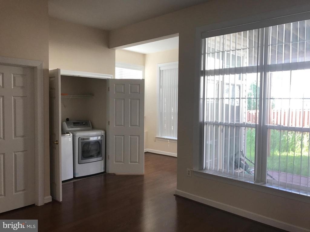 8010 Duck Pond Terrace - Photo 4