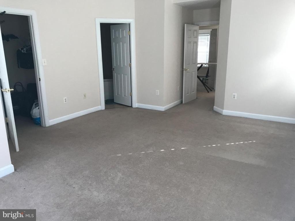 8010 Duck Pond Terrace - Photo 15