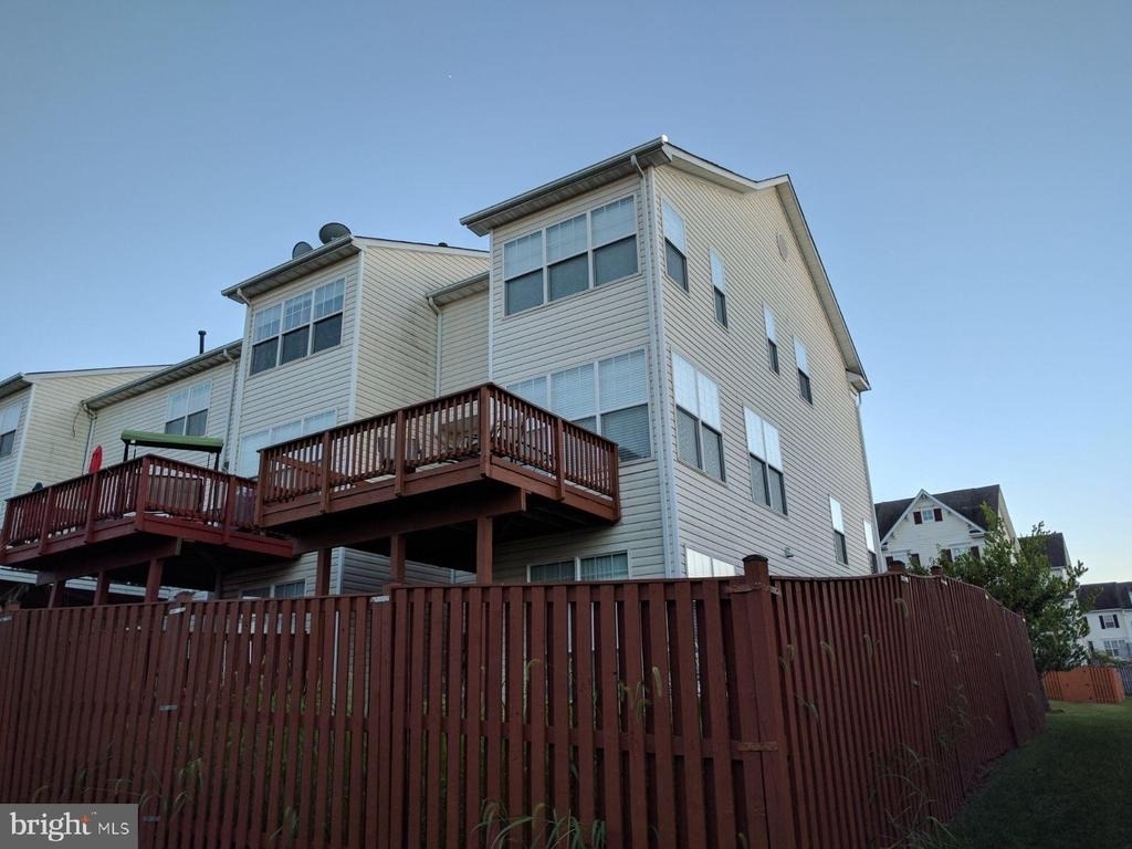 8010 Duck Pond Terrace - Photo 19