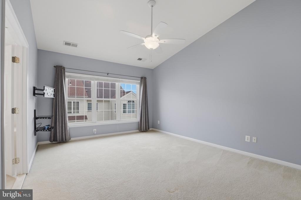 42683 Newcomer Terrace - Photo 20