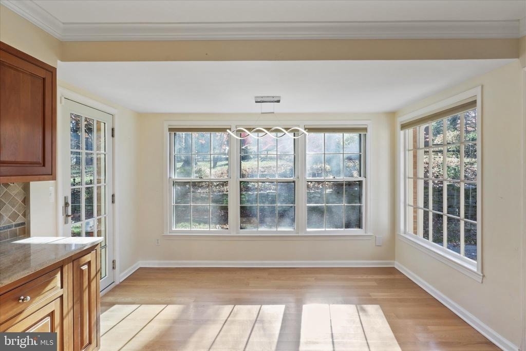 6543 Cedarwood Court - Photo 13