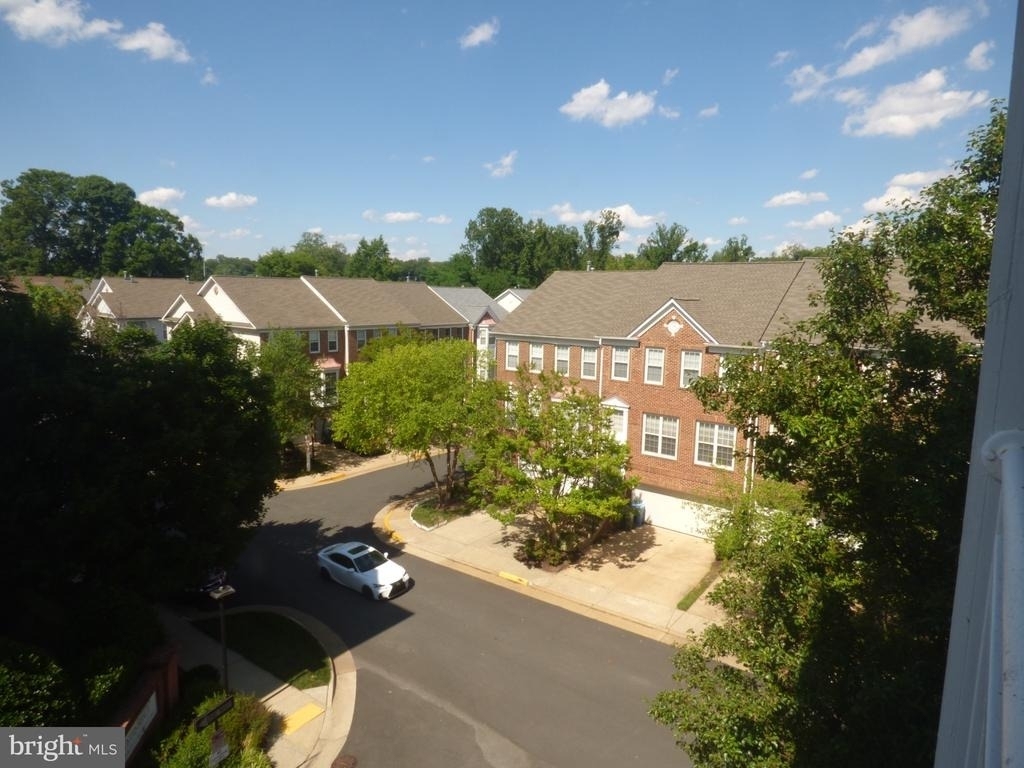 2931 Deer Hollow Way - Photo 16