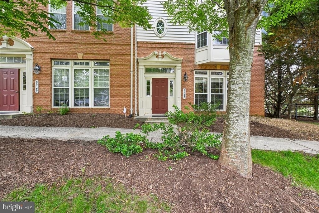 5722 Callcott Way - Photo 0