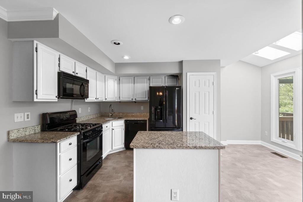 3740 Farmland Drive - Photo 10