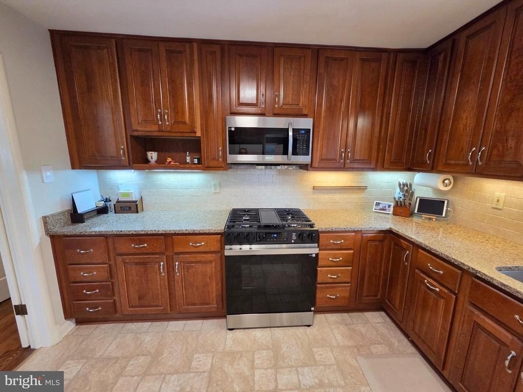 4770 33rd Street N - Photo 6