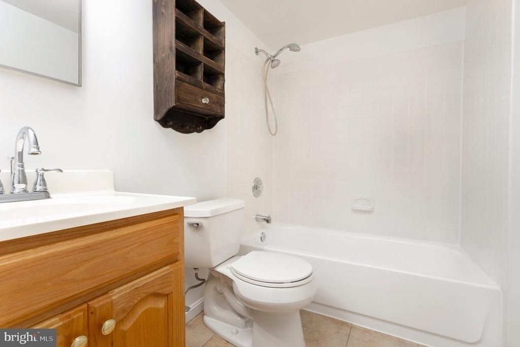 2446 S Nelson Street - Photo 17