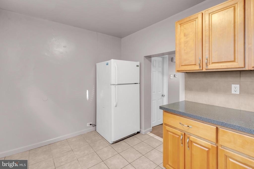 1910 Dudley Street - Photo 9