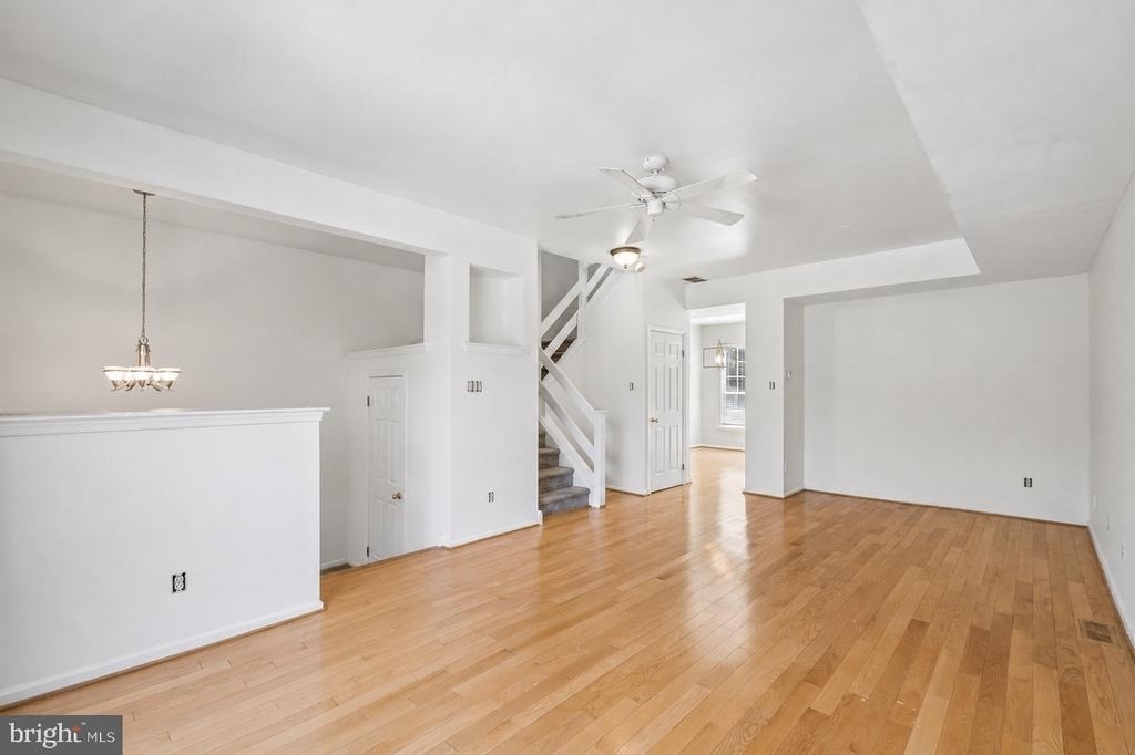 321 Sage Lane - Photo 2