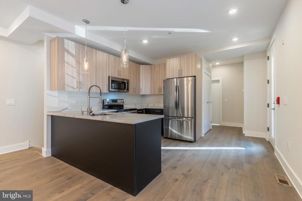920 N 15th Street - Photo 3