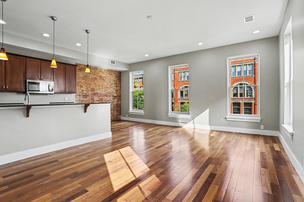 280 E Michigan Avenue - Photo 5