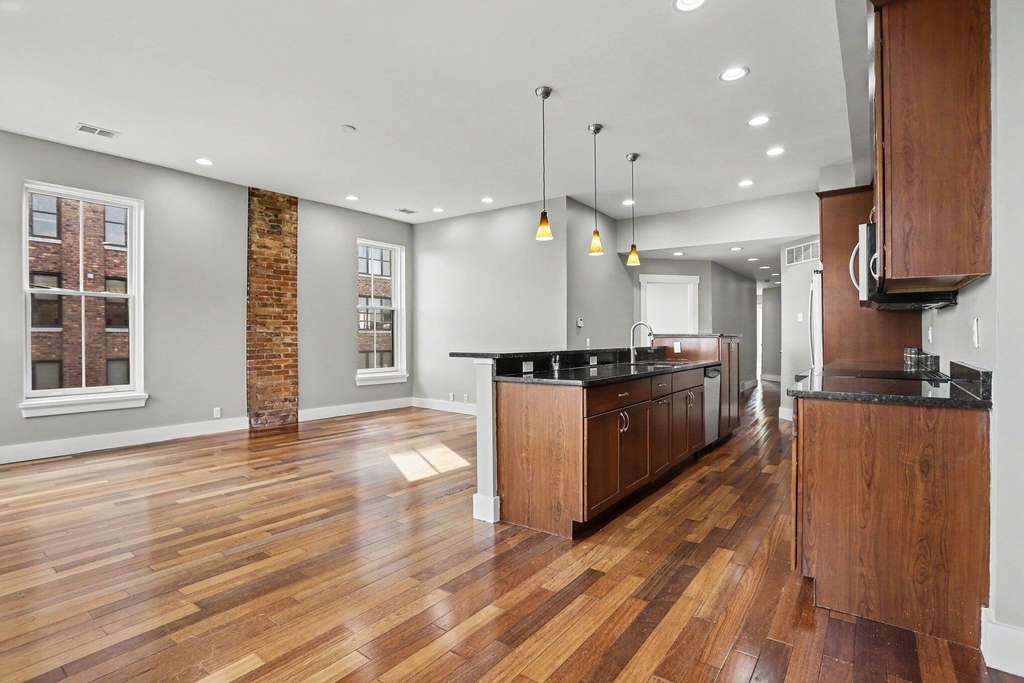 280 E Michigan Avenue - Photo 8