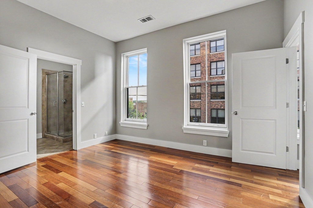 280 E Michigan Avenue - Photo 19