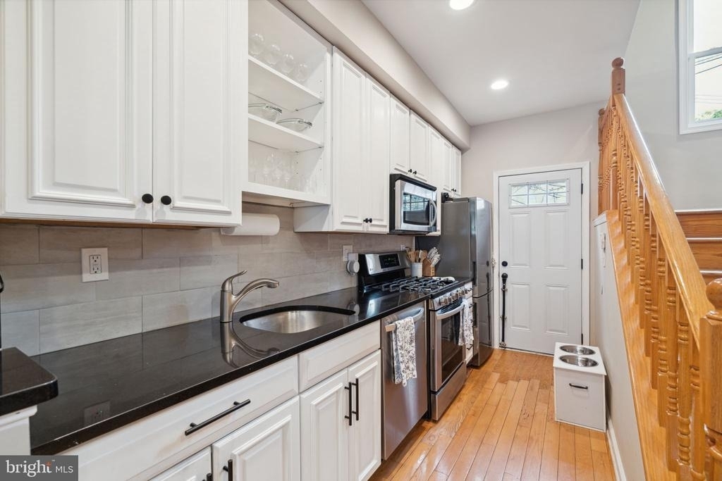 2357 Montrose Street - Photo 5