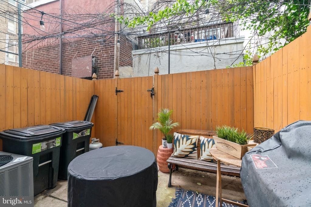 2357 Montrose Street - Photo 25
