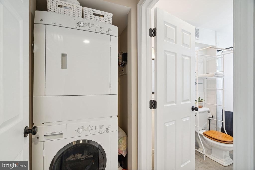 2357 Montrose Street - Photo 15