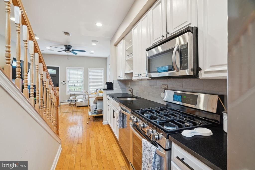 2357 Montrose Street - Photo 6