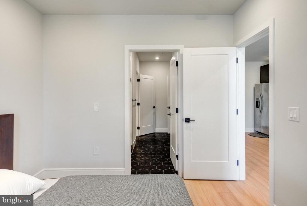 6910 Ridge Avenue - Photo 5