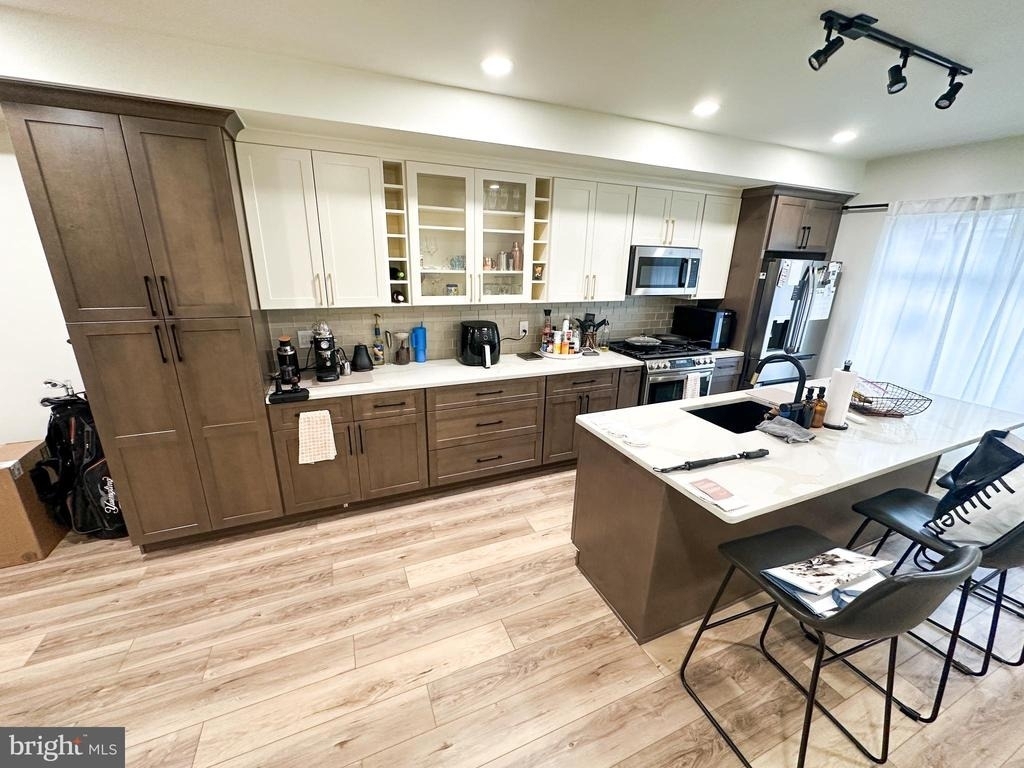 183 W Norris Street - Photo 0