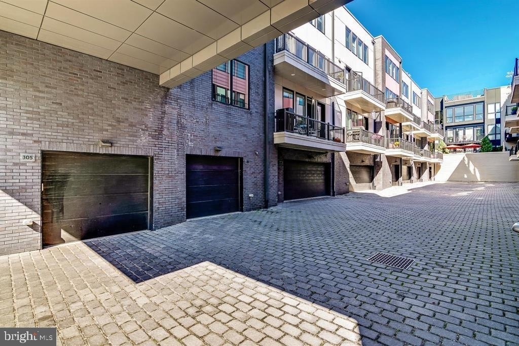 305 Green Street - Photo 35