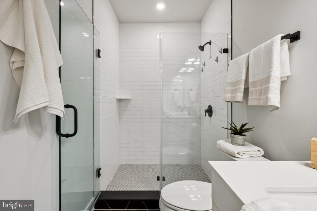 6910 Ridge Avenue - Photo 22