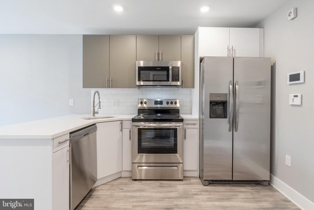 2500 N Mascher Street - Photo 3