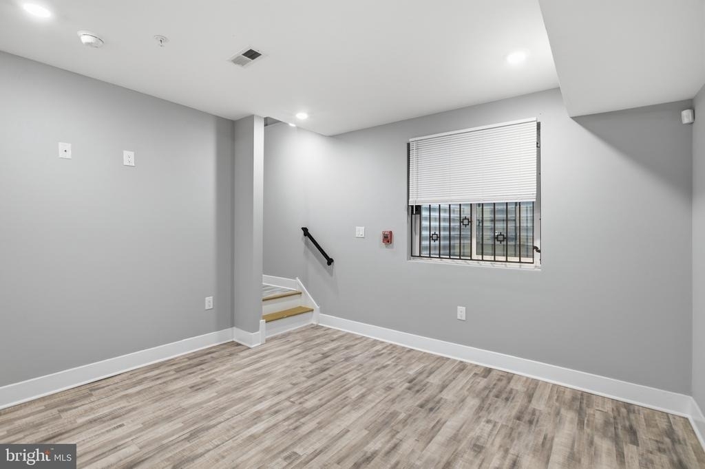 2500 N Mascher Street - Photo 11