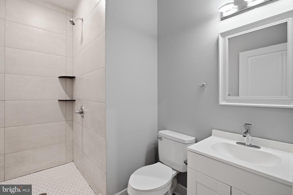 2500 N Mascher Street - Photo 8