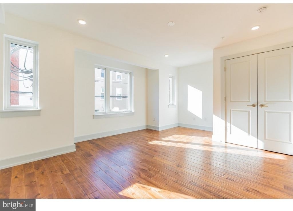 1515 Brown Street - Photo 6