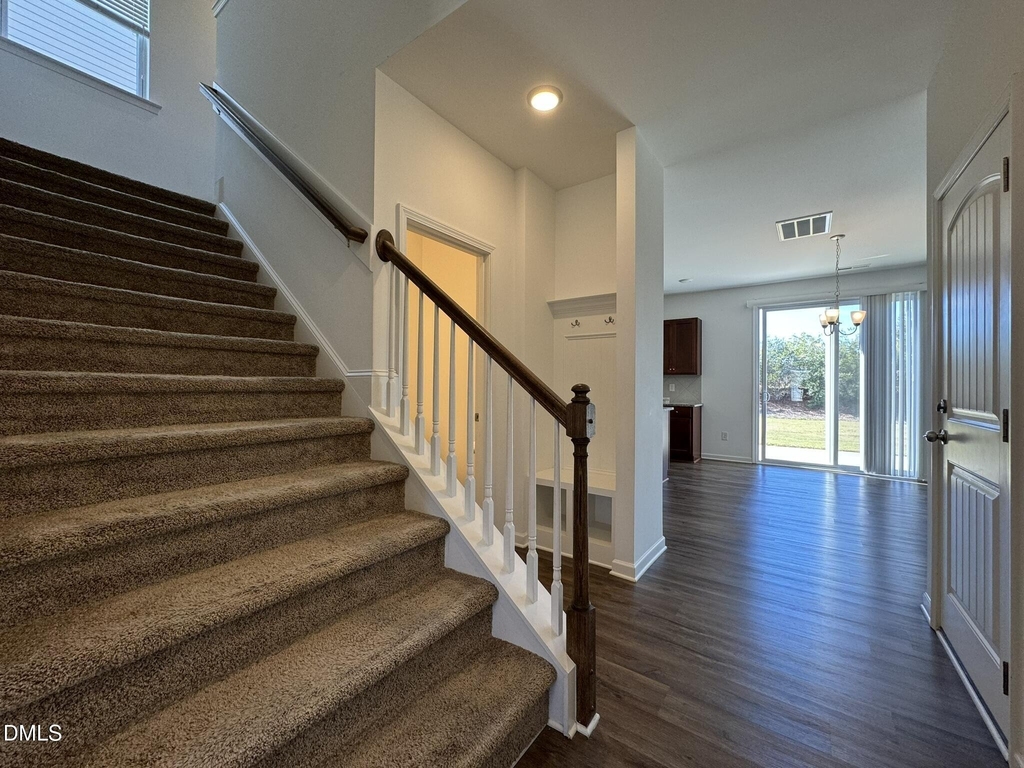 913 Briar Gate Drive - Photo 6