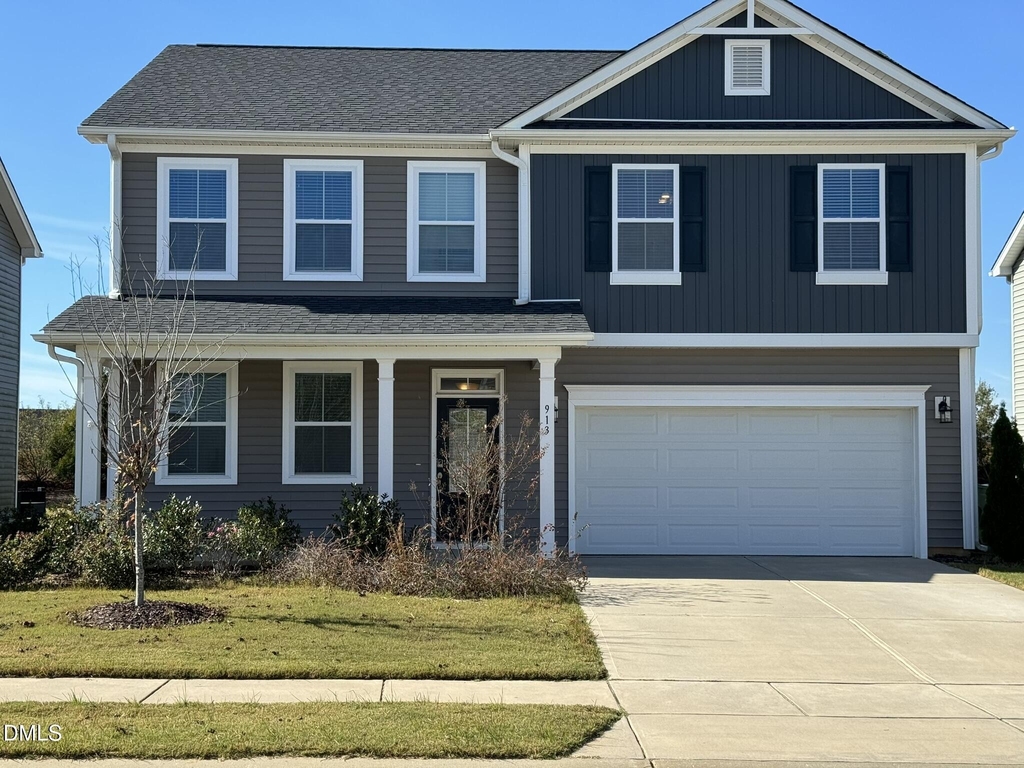 913 Briar Gate Drive - Photo 0