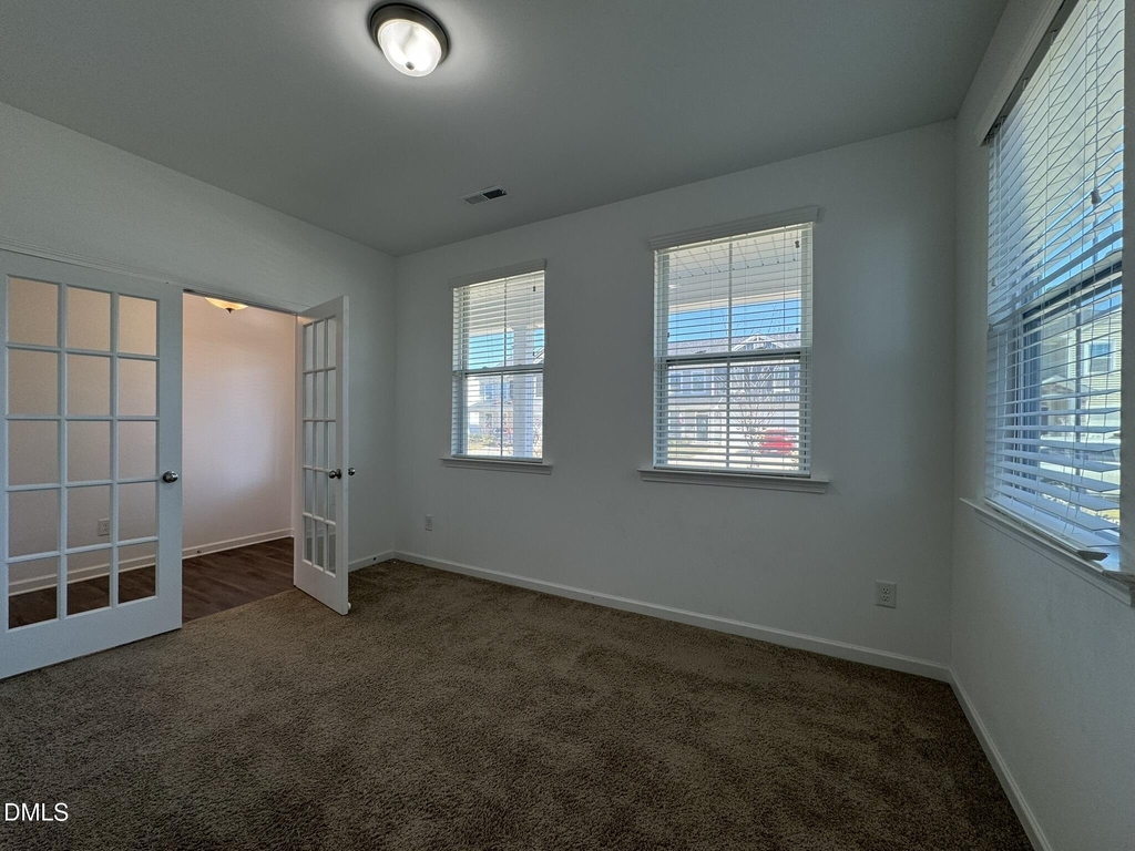 913 Briar Gate Drive - Photo 4